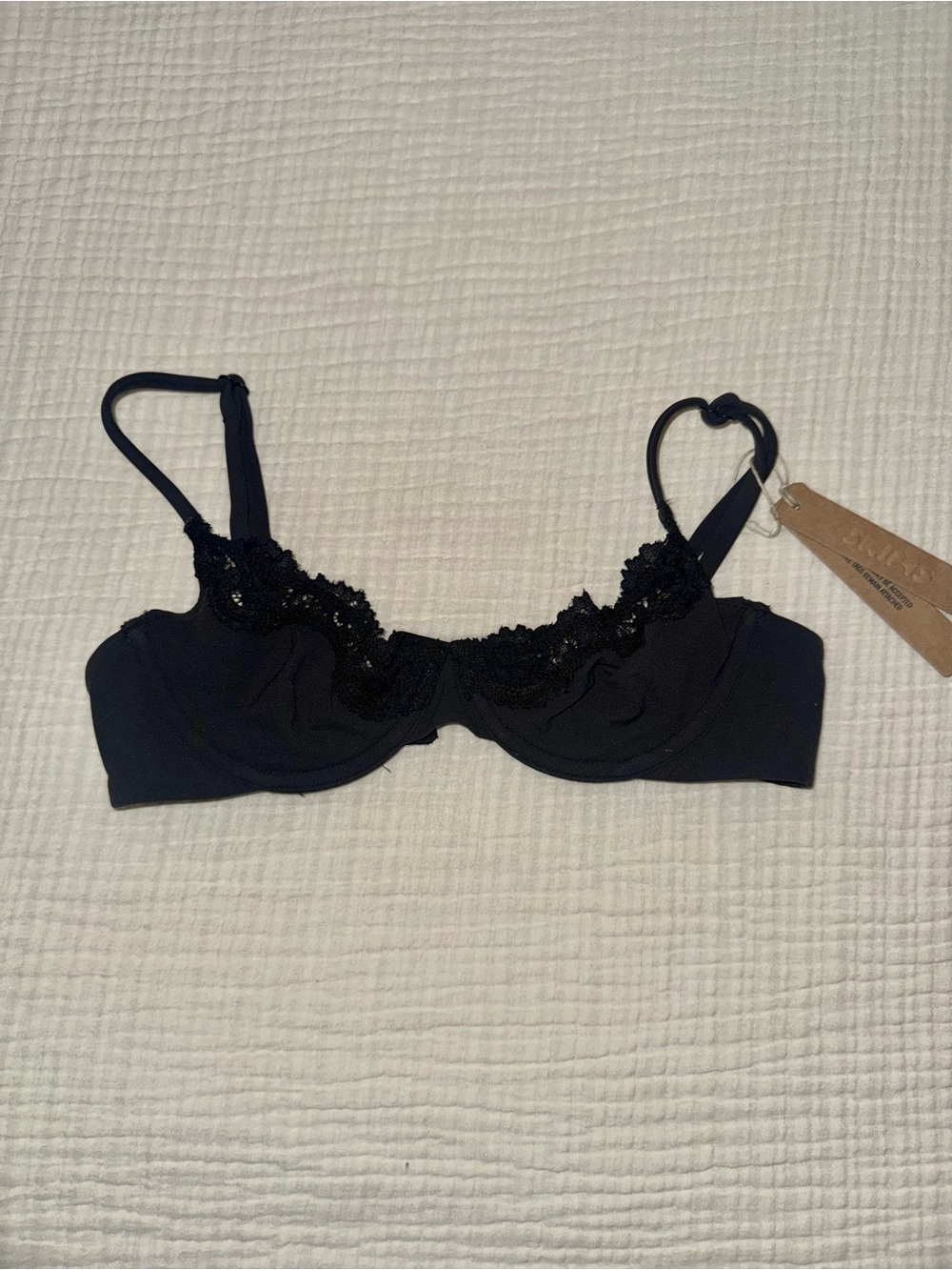 SKIMS Fits Everybody Lave Unlined Demi Bra